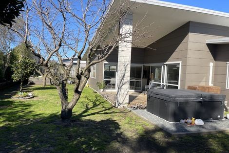 Photo of property in 4 Butterworth Crescent, Papamoa Beach, Papamoa, 3118