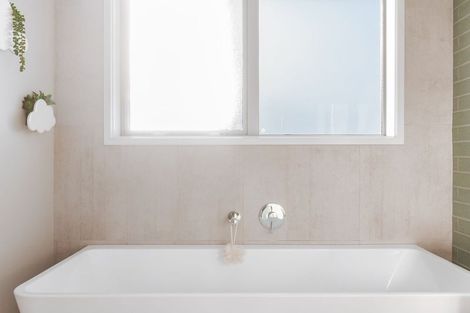 Photo of property in 5 Wairere Rise, Omokoroa, 3114