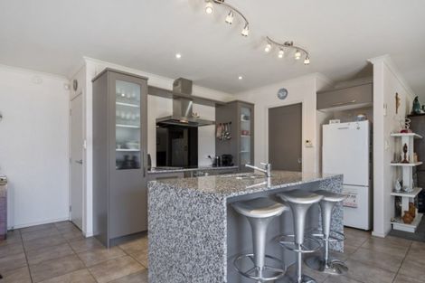 Photo of property in 9 Inverness Drive, Pyes Pa, Tauranga, 3112