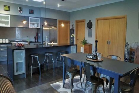 Photo of property in 1 Avenue Road, Greenmeadows, Napier, 4112