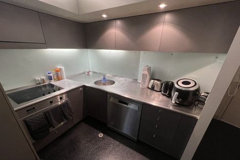 Photo of property in Gerondis Bldg Apartments, 201/60 Willis Street, Wellington Central, Wellington, 6011