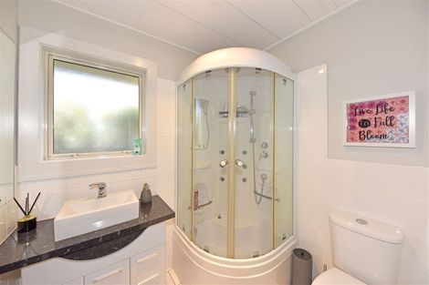 Photo of property in 4 Oldwood Street, Bishopdale, Christchurch, 8053