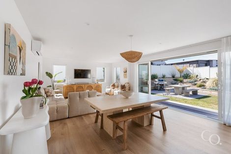 Photo of property in 1 Brendan Close, Omokoroa, 3114