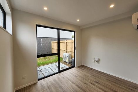 Photo of property in 3/119 Bruce Mclaren Road, Henderson, Auckland, 0612