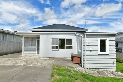 Photo of property in 36 Karaka Street, Helensville, 0800