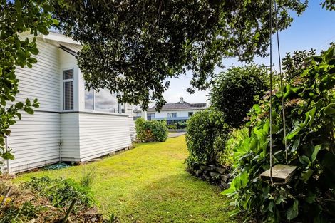 Photo of property in 8 Lincoln Street, Patea, 4520