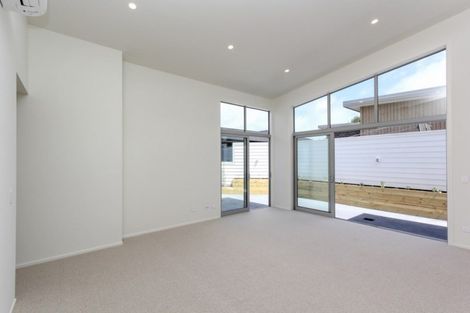 Photo of property in 4 Mackillop Way, Brooklands, New Plymouth, 4310