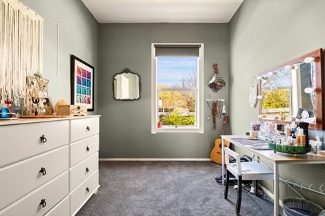 Photo of property in 4 Chaucer Street, Milton, 9220