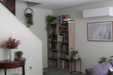 Photo of property in 51 Singers Road, Korokoro, Lower Hutt, 5012