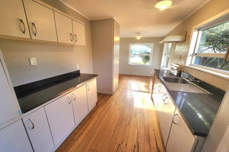 Photo of property in 25 Brentford Place, Manurewa, Auckland, 2102