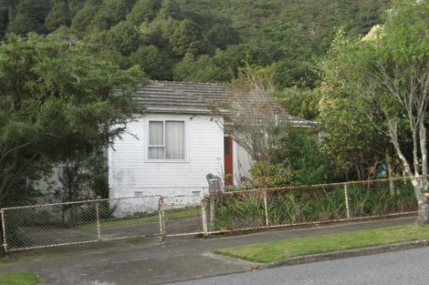 Photo of property in 49 Wilkie Crescent, Naenae, Lower Hutt, 5011