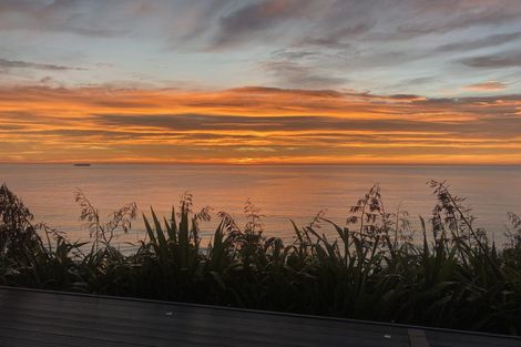 Photo of property in 132 Priestley Terrace, Bluff Hill, Napier, 4110