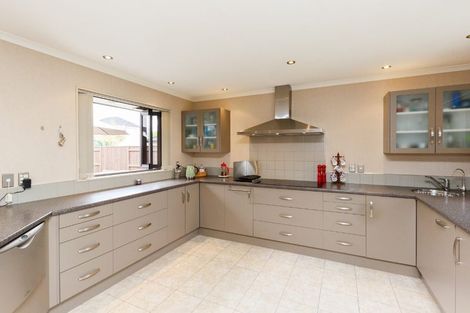 Photo of property in 12 Rodeo Drive, Kelvin Grove, Palmerston North, 4414