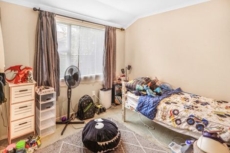 Photo of property in 9 Shannon Place, Nawton, Hamilton, 3200