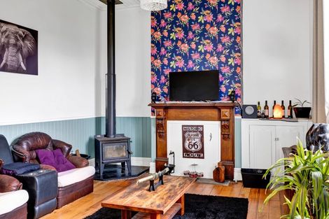 Photo of property in 74 Union Street, Hawera, 4610