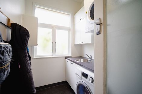 Photo of property in 72 Forbury Road, Saint Clair, Dunedin, 9012