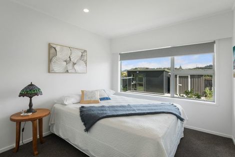 Photo of property in 8 Sandleigh Drive, Athenree, Katikati, 3177