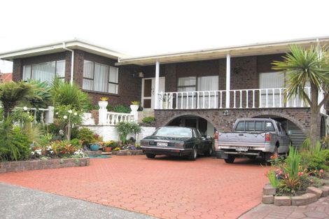 Photo of property in 4110 Great North Road, Glen Eden, Auckland, 0602