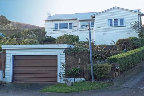Photo of property in 11 Lucknow Terrace, Khandallah, Wellington, 6035