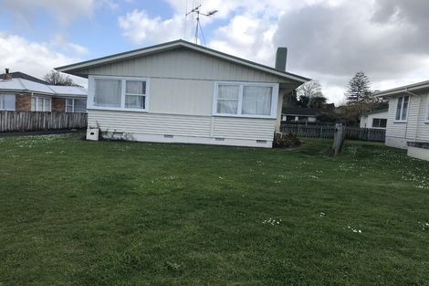 Photo of property in 27 Carrington Avenue, Hillcrest, Hamilton, 3216