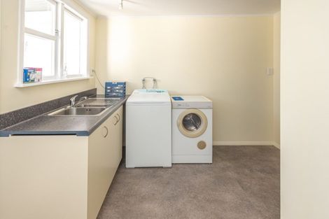 Photo of property in 6 Dickson Crescent, Saint Johns Hill, Whanganui, 4500