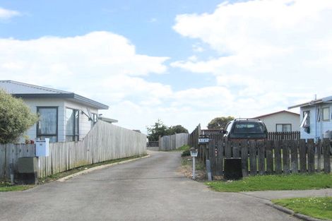 Photo of property in 1/27 Templeton Place, Clendon Park, Auckland, 2103