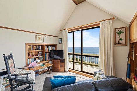 Photo of property in 13 Motukari Place, Onaero, Waitara, 4383