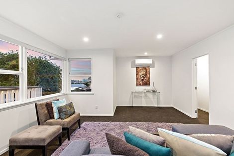 Photo of property in 27 Sunvue Road, Glen Eden, Auckland, 0602