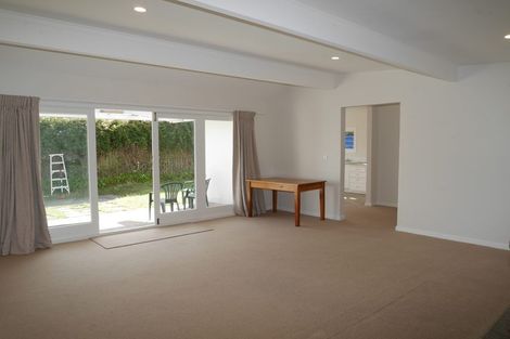Photo of property in 74 Matai Road, Raumati South, Paraparaumu, 5032