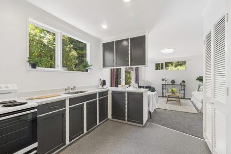 Photo of property in 105b Taylor Terrace, Tawa, Wellington, 5028