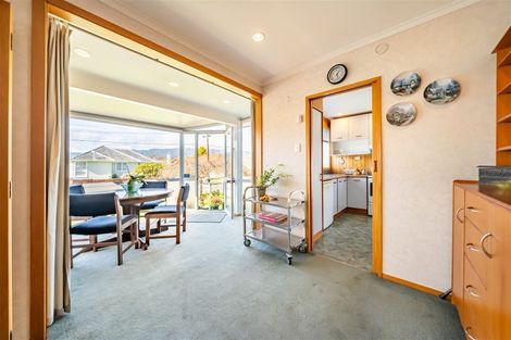 Photo of property in 10 Robertson Street, Elderslea, Upper Hutt, 5018