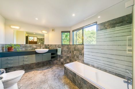 Photo of property in 36a Molyneux Close, Whitby, Porirua, 5024