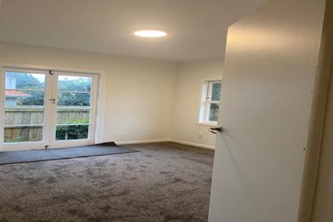 Photo of property in 10 View Road, Papakura, 2110