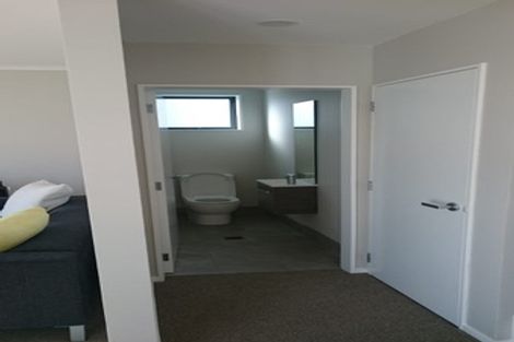 Photo of property in 26 Komanawa Lane, Mount Wellington, Auckland, 1062