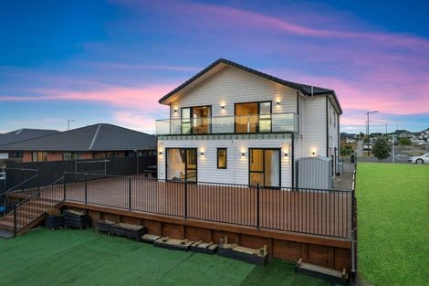 Photo of property in 16 Wheriko Avenue, Glenbrook, 2681