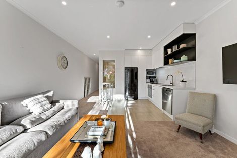 Photo of property in 11/2 Warrant Officer Lane, Hobsonville, Auckland, 0616