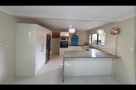 Photo of property in 24 Eugenia Rise, Totara Heights, Auckland, 2105