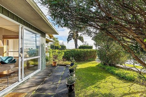 Photo of property in 6 Weona Place, Westmere, Auckland, 1022