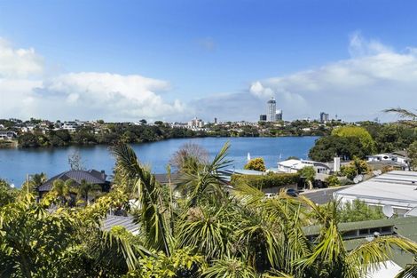 Photo of property in 6/74 Kitchener Road, Milford, Auckland, 0620