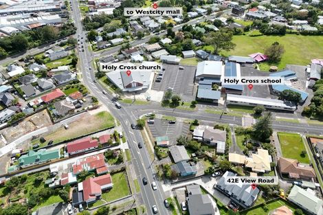 Photo of property in 42e View Road, Henderson, Auckland, 0612