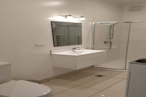 Photo of property in 9/19 Collins Avenue, Tawa, Wellington, 5028