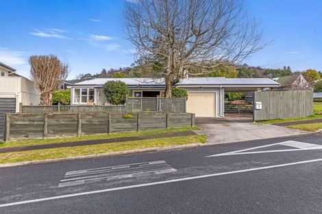 Photo of property in 2 Alberta Street, Acacia Bay, Taupo, 3330