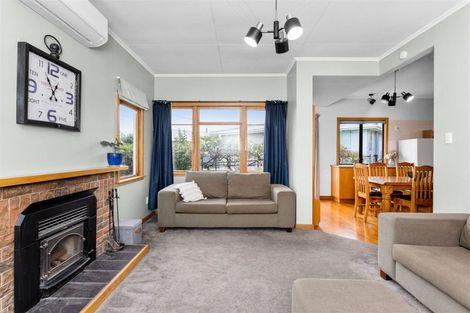 Photo of property in 207 Caroline Place, Mayfair, Hastings, 4122