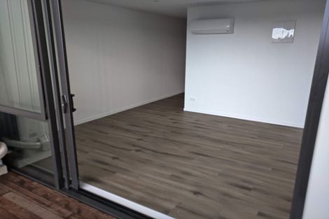 Photo of property in 10/45 Cessna Crescent, Mangere, Auckland, 2022