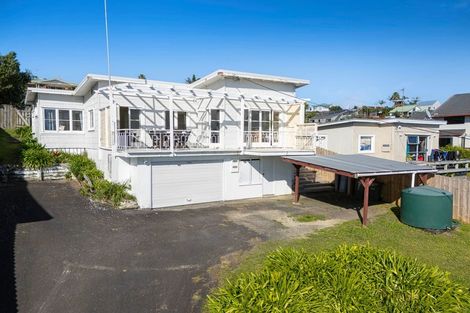 Photo of property in 43 Surf Road, Stanmore Bay, Whangaparaoa, 0932