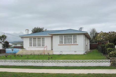 Photo of property in 16 Princes Street, Levin, 5510