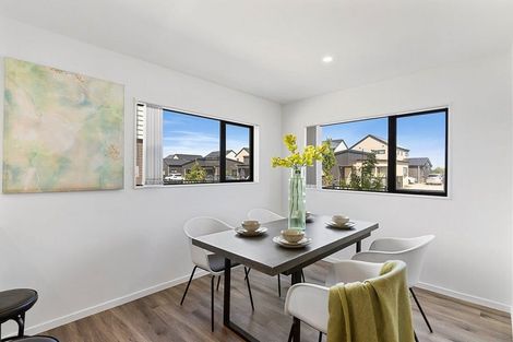 Photo of property in 36 Black Beech Crescent, Takanini, 2110