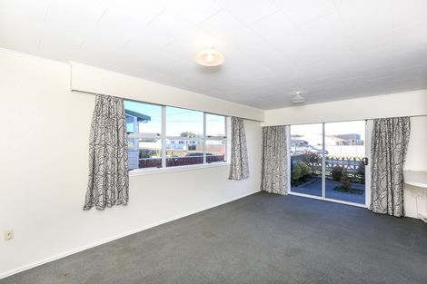 Photo of property in 137 Ngamotu Road, Spotswood, New Plymouth, 4310