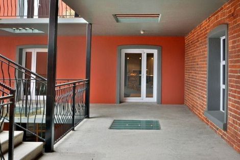 Photo of property in 4/2 Manor Place, Dunedin Central, Dunedin, 9016