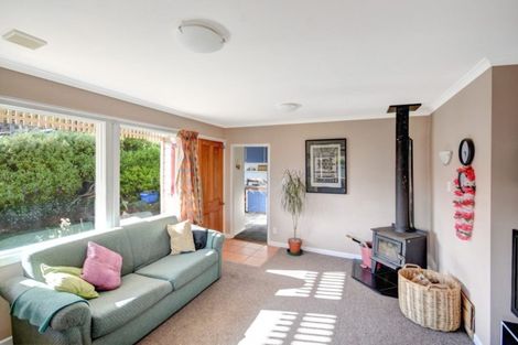 Photo of property in 6 Dickson Street, Macandrew Bay, Dunedin, 9014